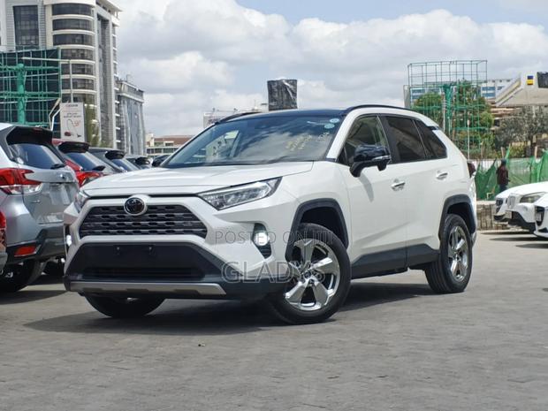 Toyota RAV4 2019 White