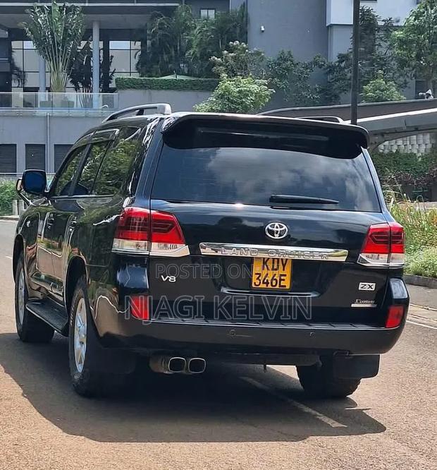 Toyota Land Cruiser 4.6 V8 ZX 2014 Black