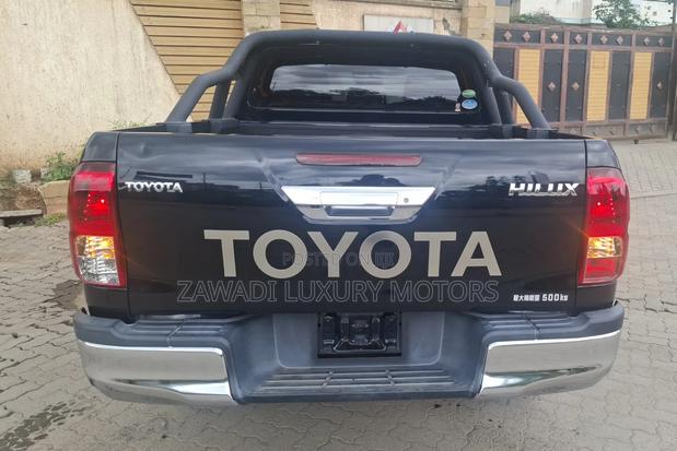 Toyota Hilux Revo Double Cab Deisel 2.4 AWD 2019 Matt Black