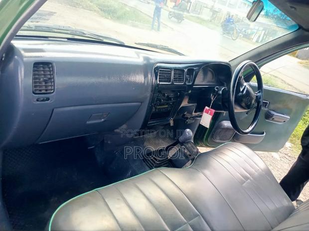 Toyota Hilux 2002 Green