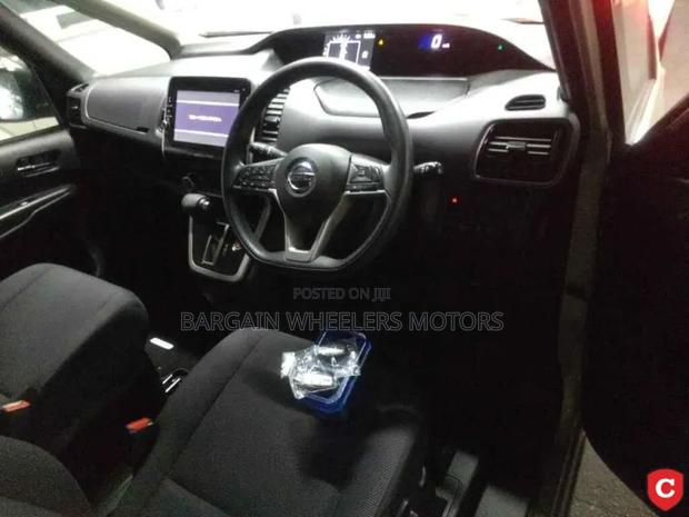 Nissan Serena 2019 Gold