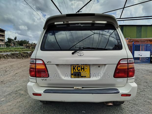 Toyota Land Cruiser 2003 White