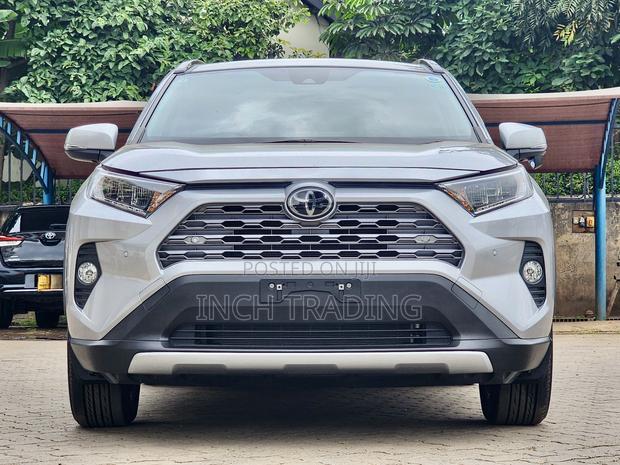 Toyota RAV4 Limited AWD 2020 Silver