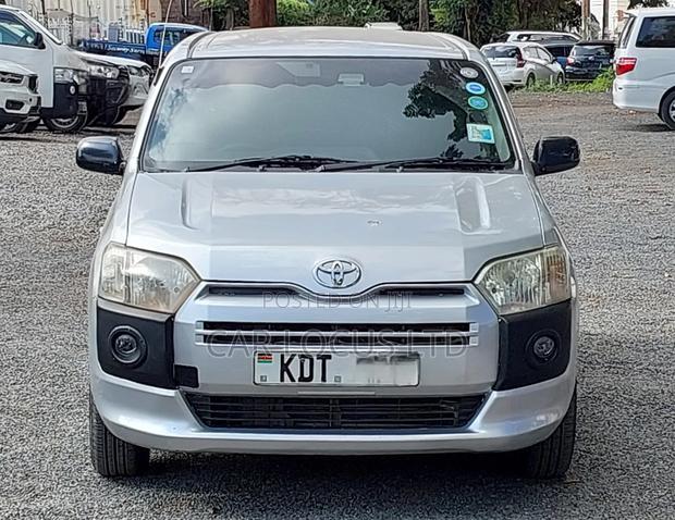Toyota Probox 2018 Silver