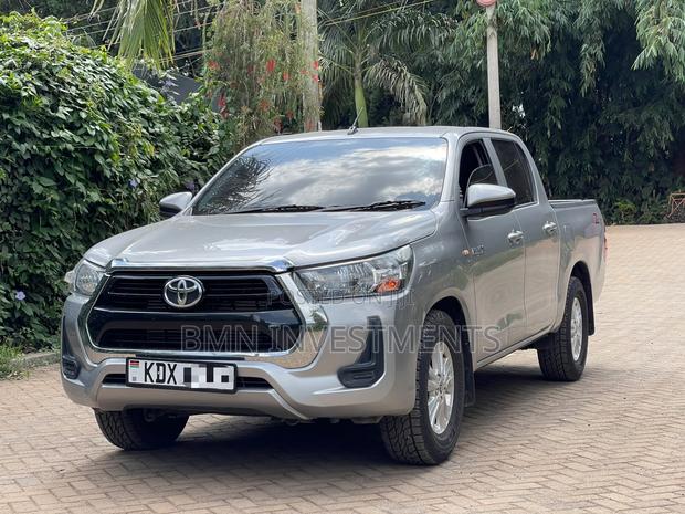 Toyota Hilux 2.5 Diesel 2020 Silver