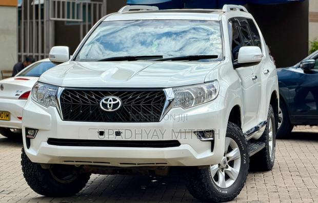 Toyota Land Cruiser Prado 2009 White