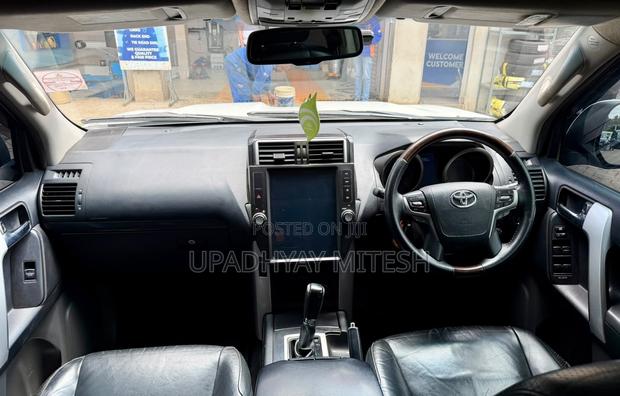 Toyota Land Cruiser Prado 2009 White