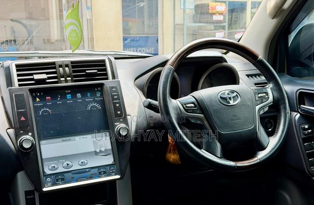 Toyota Land Cruiser Prado 2009 White