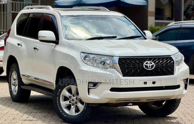 Toyota Land Cruiser Prado 2009 White