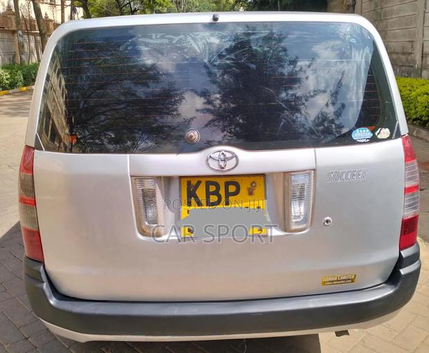 Toyota Succeed 2005 Silver