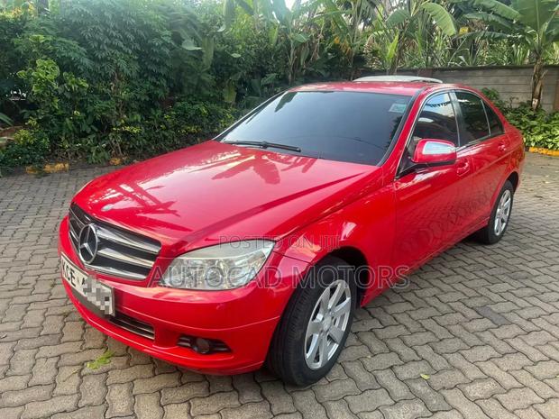 Mercedes-Benz C200 2008 Red