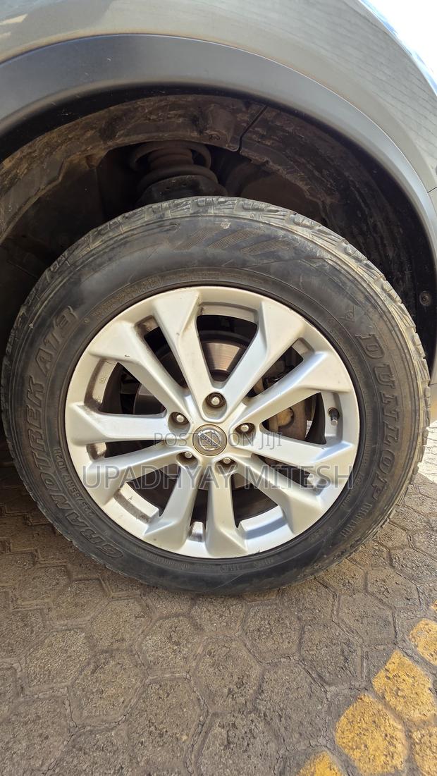 Nissan X-Trail 2014 Gray
