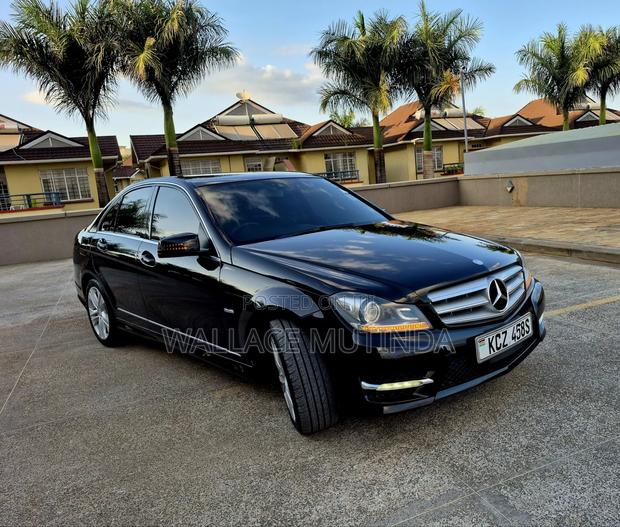 Mercedes-Benz C200 2013 Black