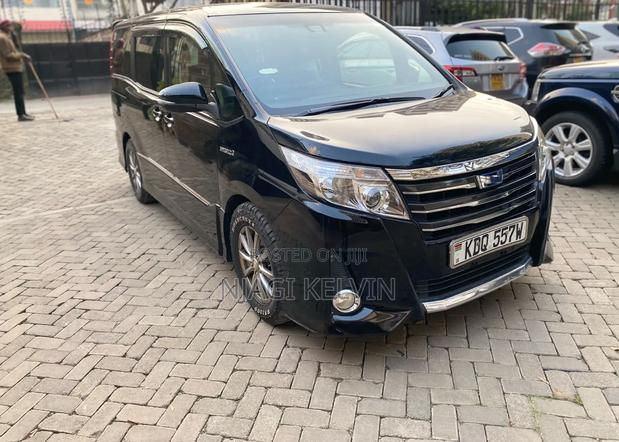 Toyota Noah 2017 Black