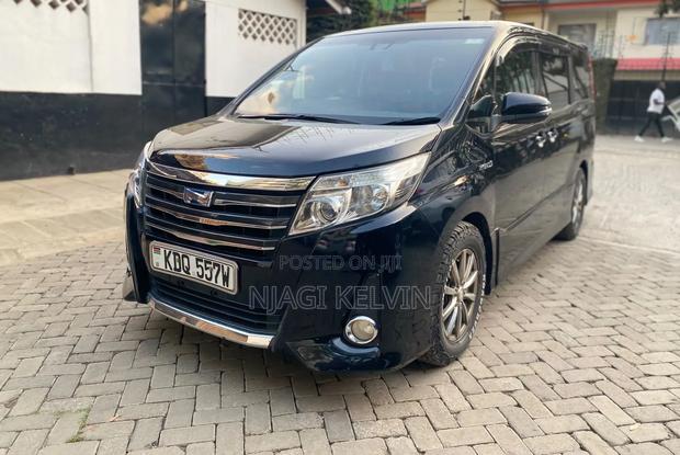 Toyota Noah 2017 Black
