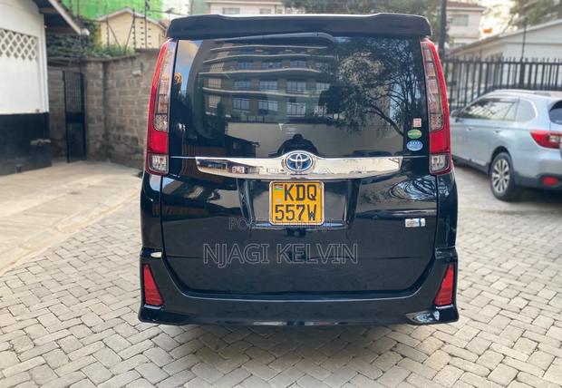 Toyota Noah 2017 Black