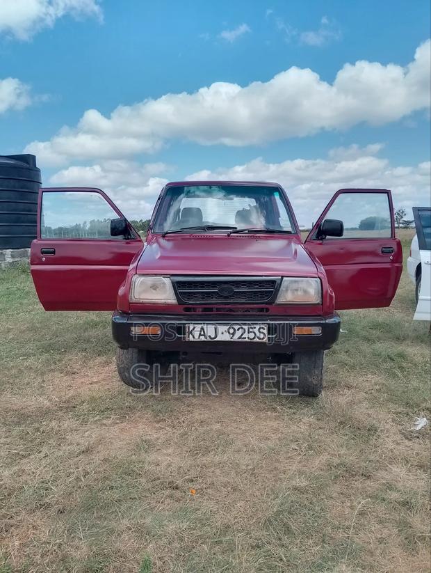 Daihatsu Rocky 1998 Red