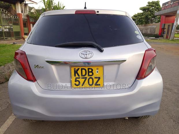 Toyota Vitz 2013 Gray