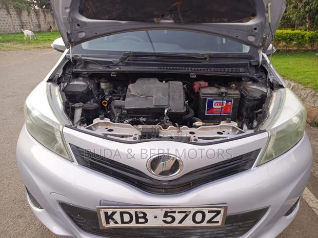 Toyota Vitz 2013 Gray