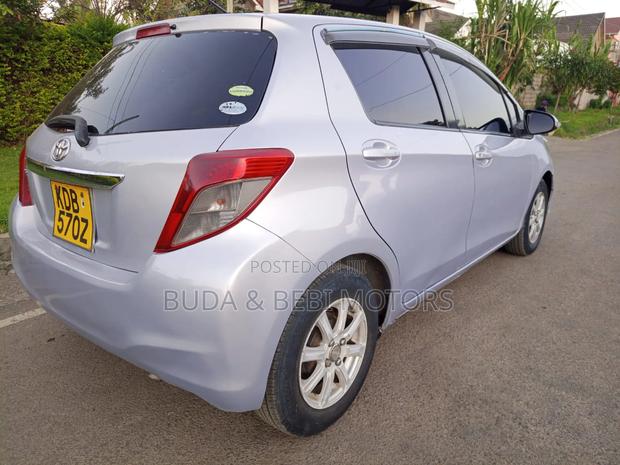 Toyota Vitz 2013 Gray