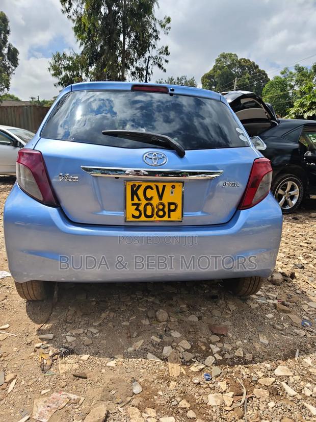 Toyota Vitz 2012 Blue