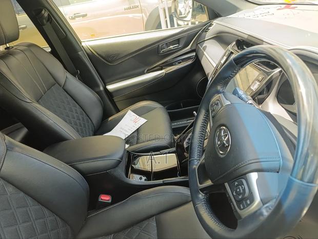 Toyota Harrier 2019 White