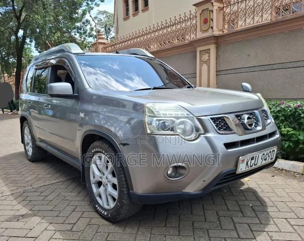 Nissan X-Trail 2012 Gray