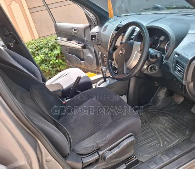 Nissan X-Trail 2012 Gray