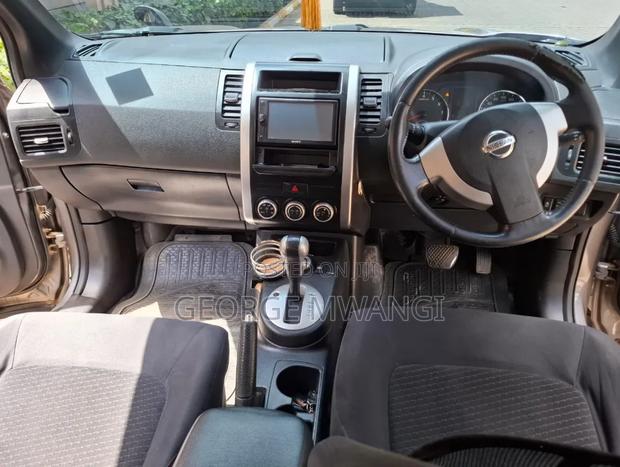 Nissan X-Trail 2012 Gray