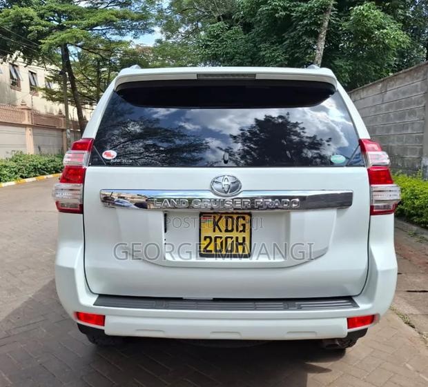 Toyota Land Cruiser Prado 2015 White