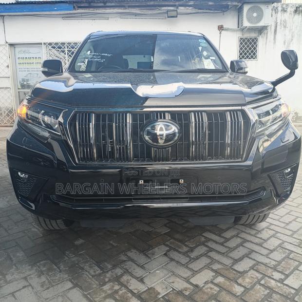 Toyota Land Cruiser Prado 2020 Black