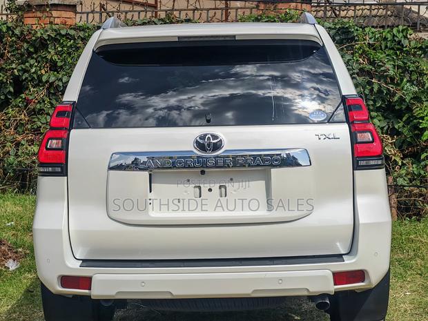 Toyota Land Cruiser Prado 2019 White
