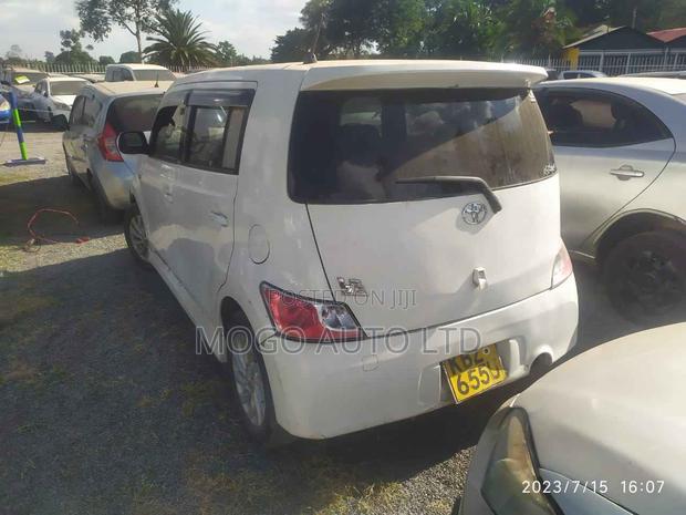 Toyota bB 2007 White