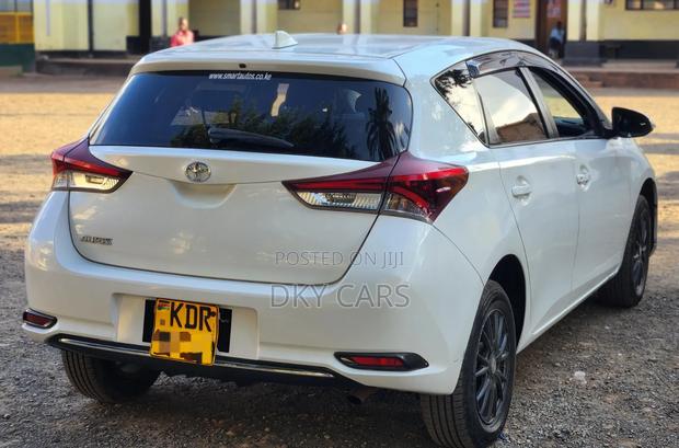 Toyota Auris 2017 White