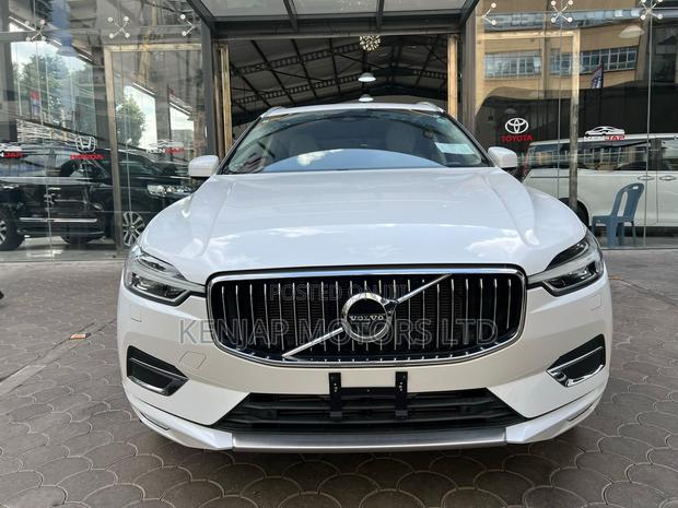Volvo XC60 2019 White