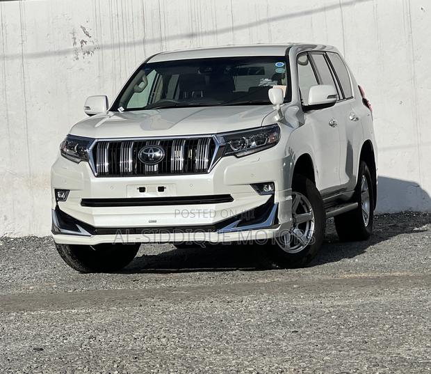 Toyota Land Cruiser Prado 2.7 2019 White