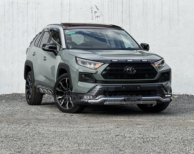 Toyota RAV4 Adventure 2019 Green
