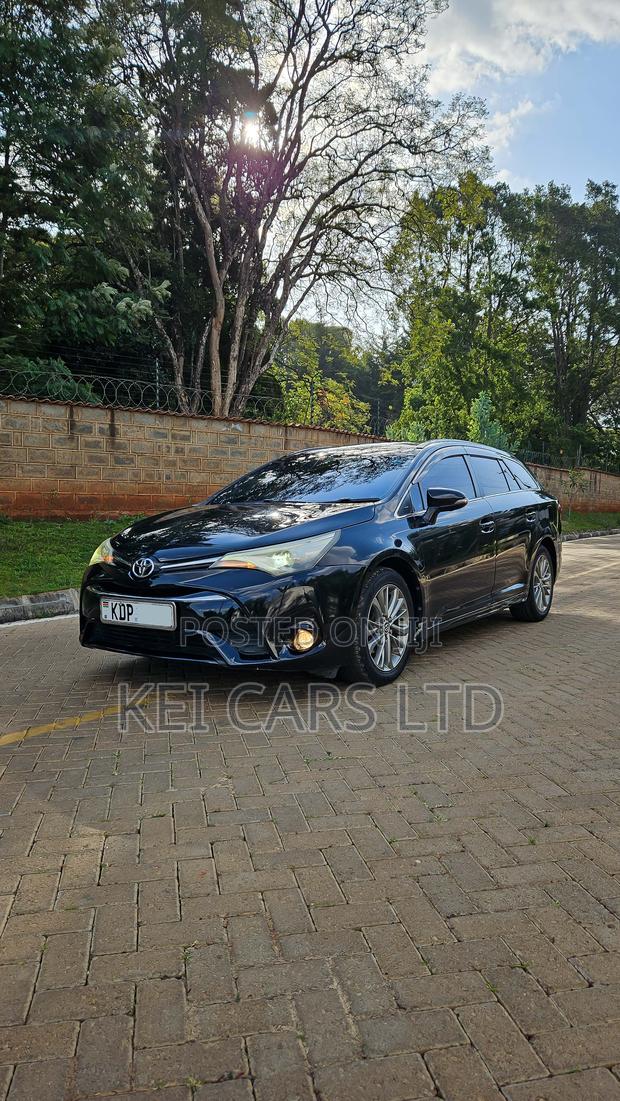 Toyota Avensis 2016 Black