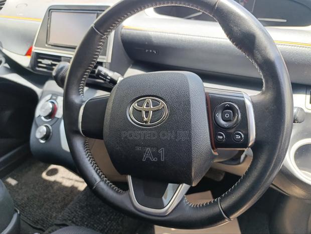 Toyota Sienta 2019 Black