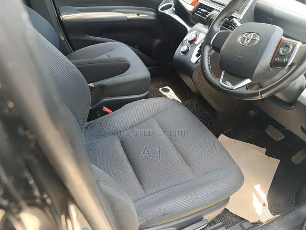Toyota Sienta 2019 Black