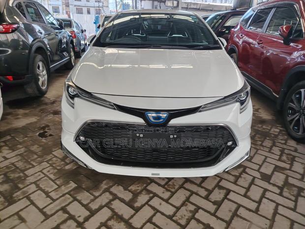 Toyota Corolla Hatchback 2020 White