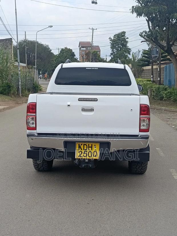 Toyota Hilux 2016 White