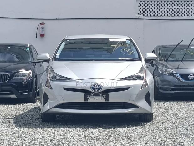 Toyota Prius 2019 Silver