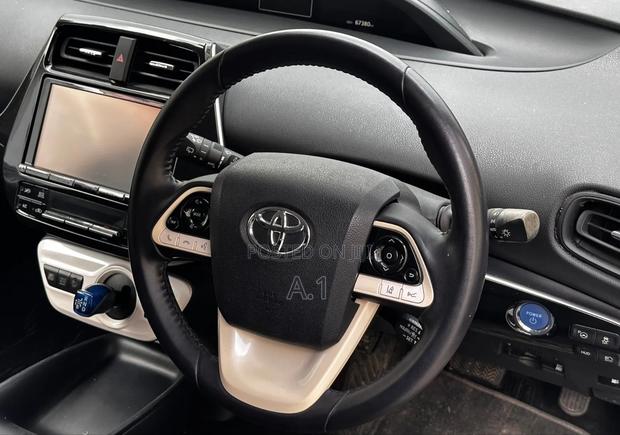 Toyota Prius 2019 Silver