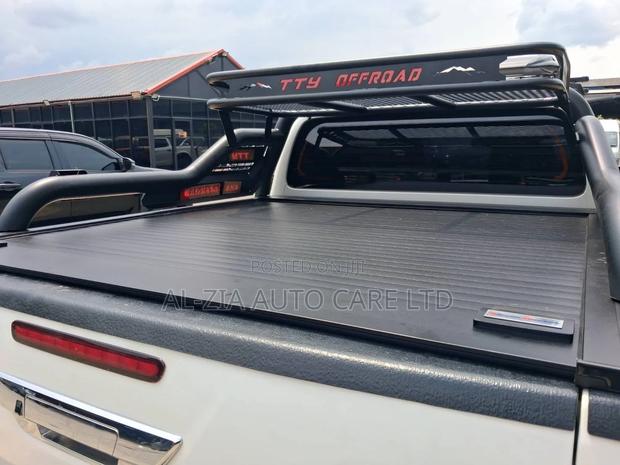 Toyota Hilux 2019 White