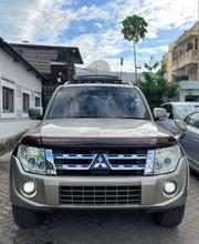 Mitsubishi Pajero V80 3.2 DI-D 2015 Gray for sale