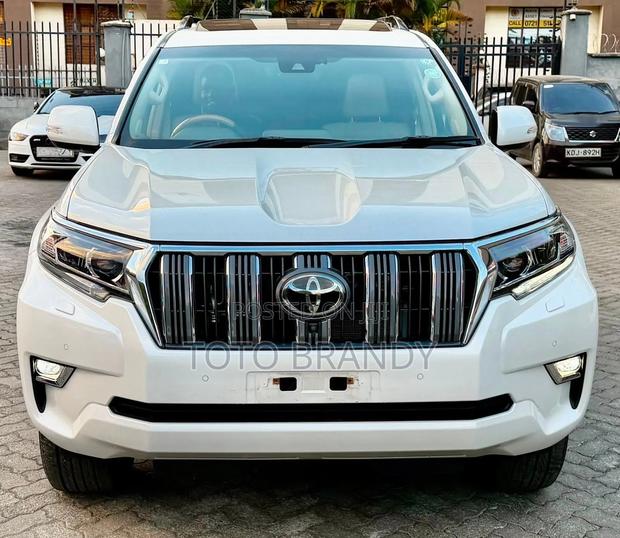 Toyota Land Cruiser Prado 2.8 2021 White