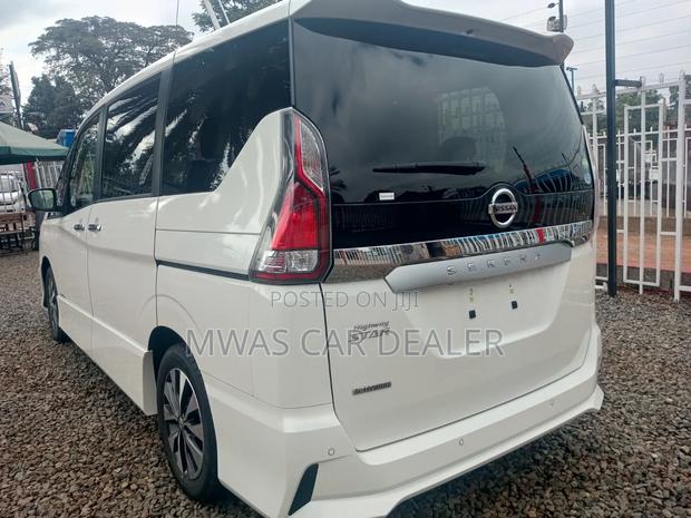Nissan Serena 2019 White