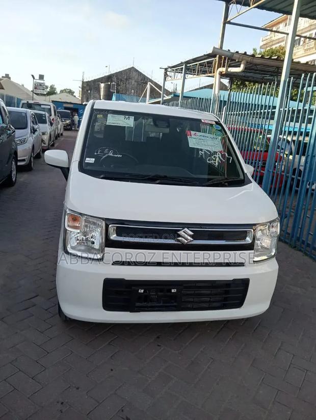 Suzuki Wagon R 2019 White