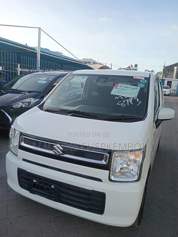 Suzuki Wagon R 2019 White
